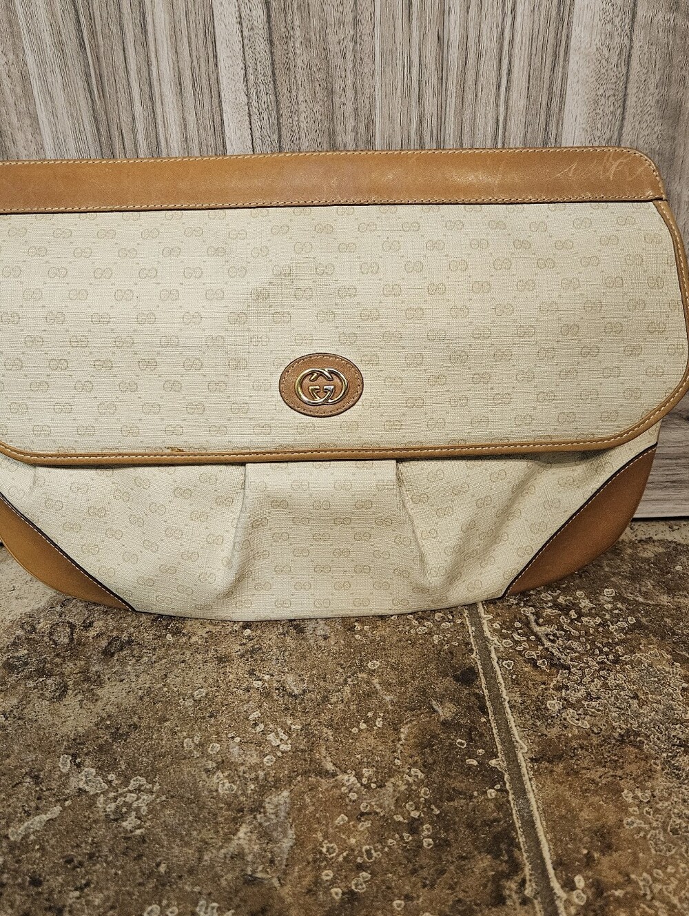 Gucci Vintage Clutch - Picture 14 of 16